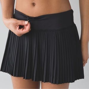 Lululemon Pleat to Street Skirt Black size 8